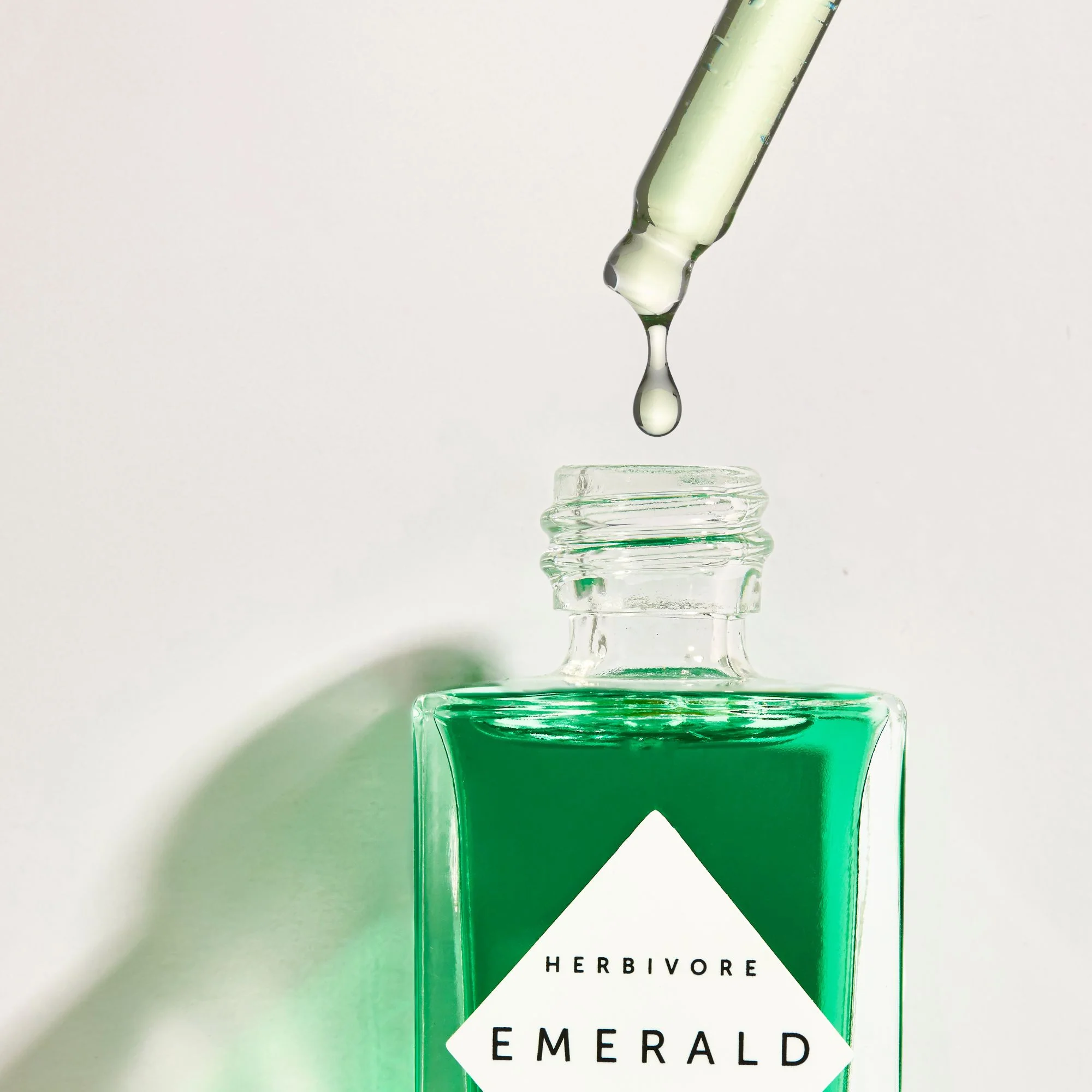 EMERALD Calming Facial Oil view 2